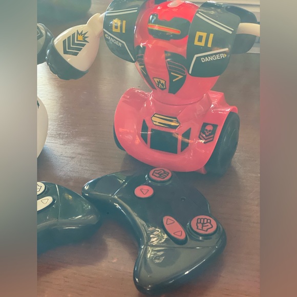 Shaper Image Remote Control Robot Combat Set - Picture 3 of 6